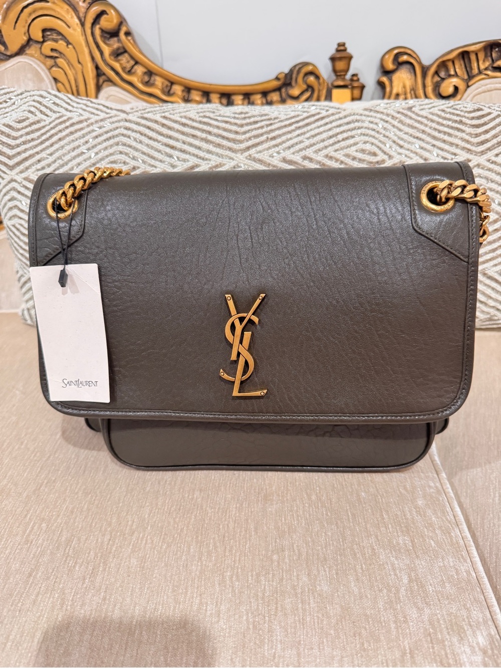 Saint Laurent NIKI LARGE IN GRAINED LAMBSKIN NEW LIGHT MUSK